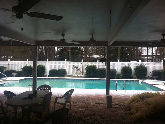 5th image of 26 Dogwood Dr