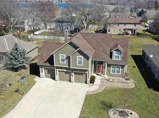 320 SW Seaside Sparrow St, Lees Summit, MO 64082