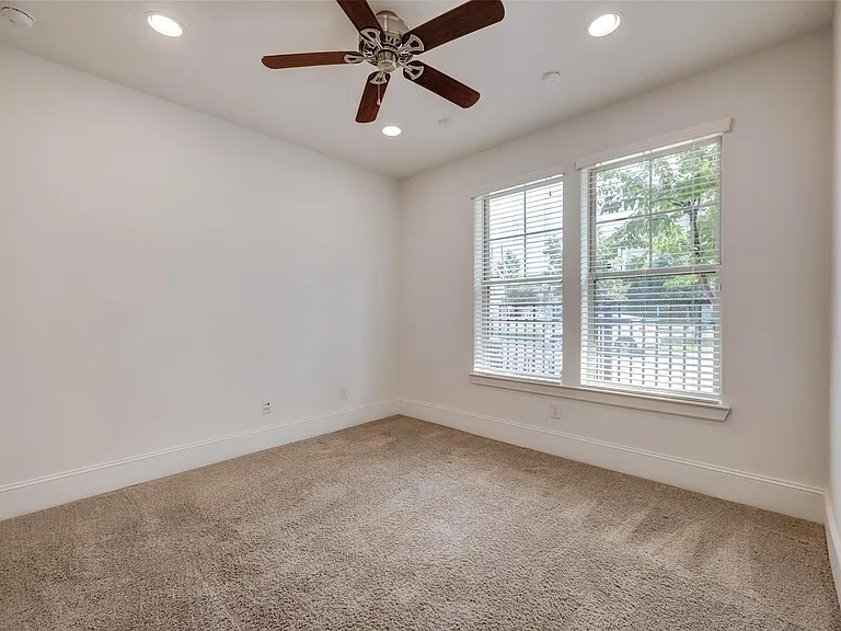 1413 Patterson St — Photo 4