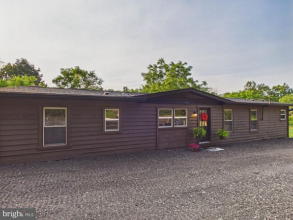 4th image of 3997 Trone Rd