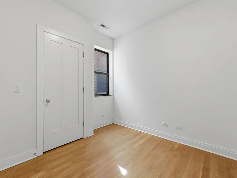 1825 N California Ave #4 — Photo 5