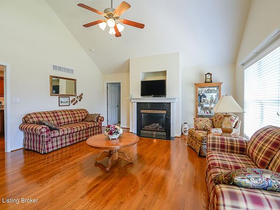 5th image of 10316 Valley Farms Blvd
