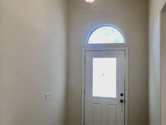 3rd image of 3949 Rolling Hill Dr