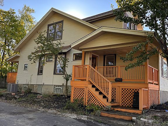 2nd image of 4245 Oakwood Ave