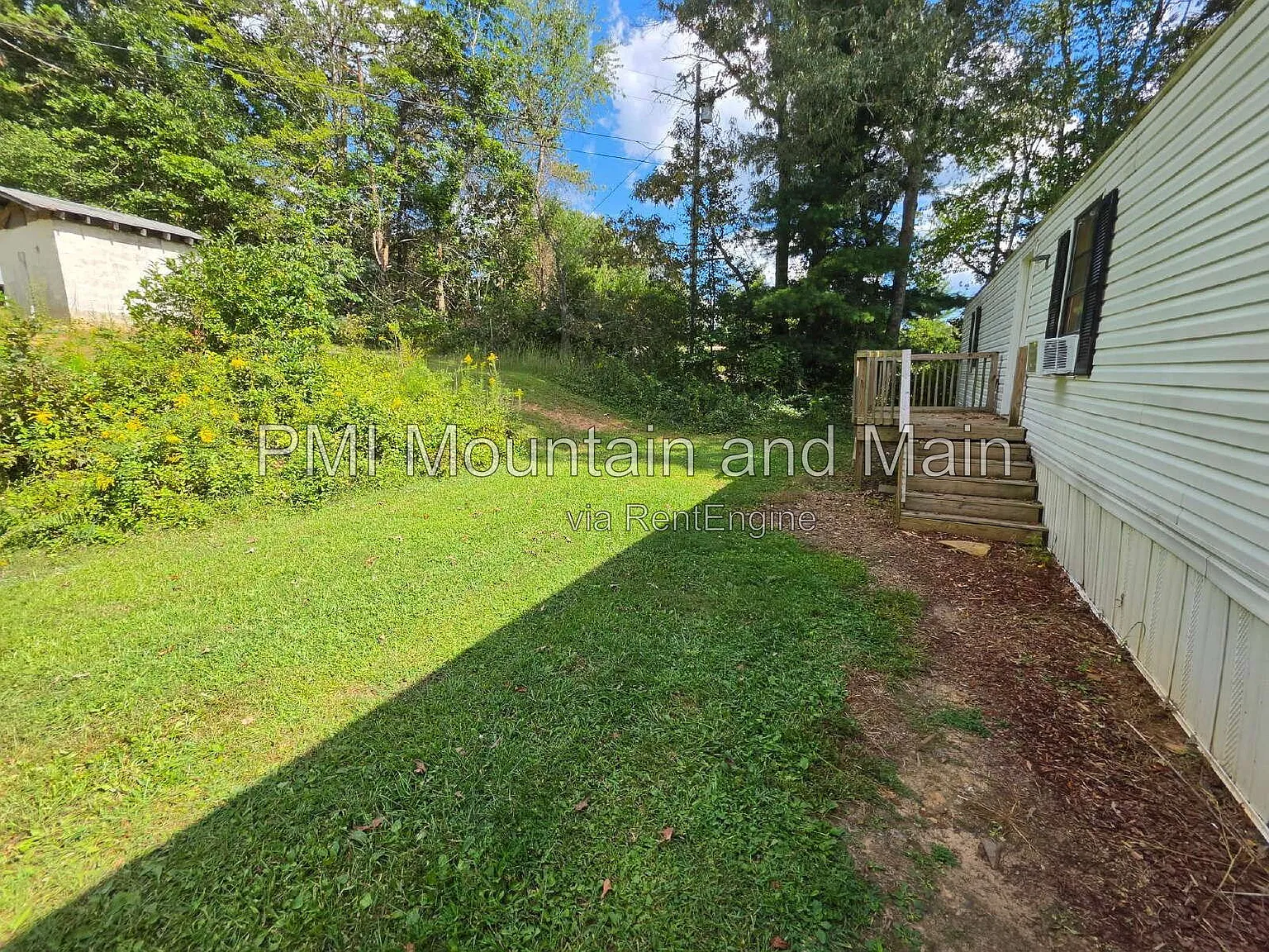 3 bed, 2.0 bath, $1,395 — Photo 3