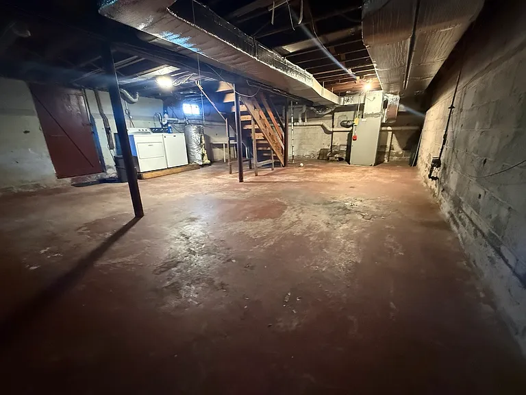 192 Highland Ave — Photo 32