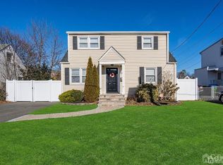 63 Duley Ave, Edison, NJ 08817