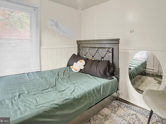 5th image of 521 Bingaman St
