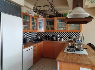 3422 Sansom St #2, Philadelphia, PA 19104
