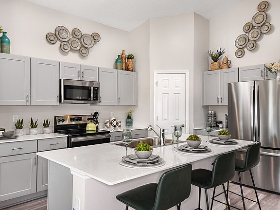 Kitchen Valeria Model at Pinnacle Point