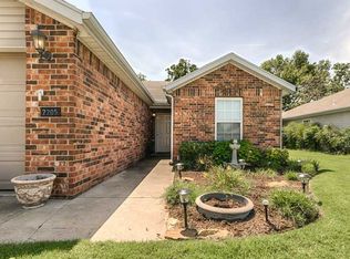 2205 SW 10th St, Bentonville, AR 72712