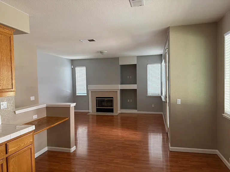2154 Devin Ct — Photo 5