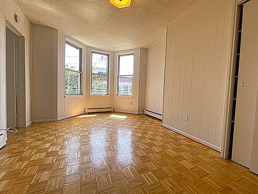 4th image of 41 Hausman St #2