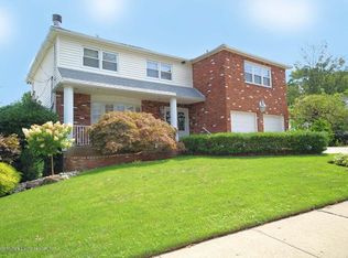 593 Foster Rd, Staten Island, NY 10309