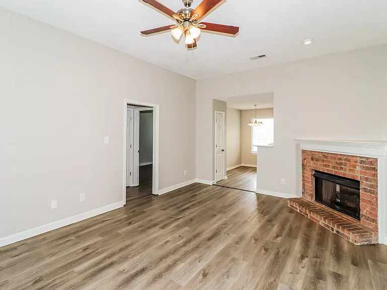 10000 Houston Birch Dr — Photo 4