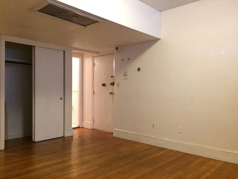 289 Newbury St #1 — Photo 14
