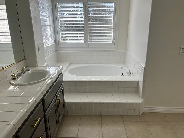15464 Borges Dr — Photo 1