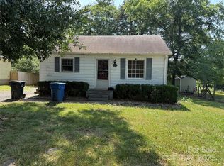 1431 3rd Street Pl NE, Hickory, NC 28601