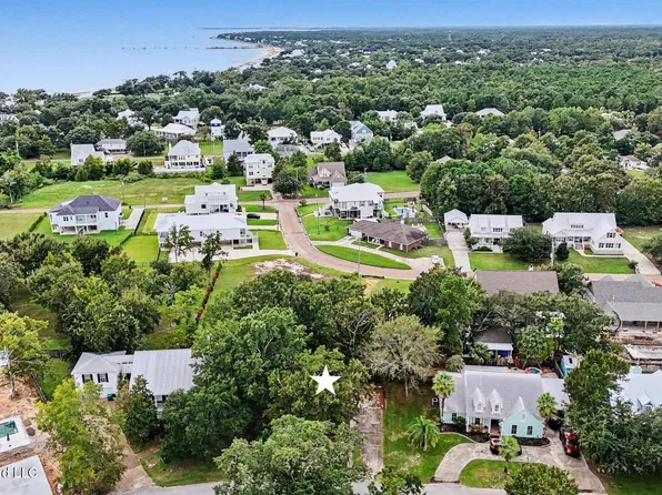173 Blue Heron Cv, Waveland, MS 39576