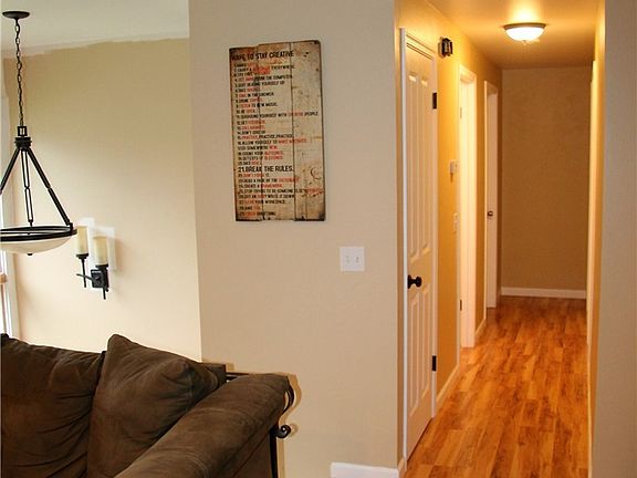 4th image of 4704 224th Pl SW