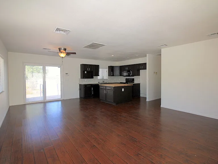 102 Copper St — Photo 43