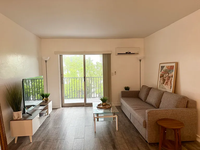 3000 Riomar St #410 — Photo 7