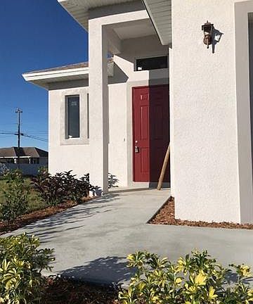 3rd image of 2116 NE 9th Pl