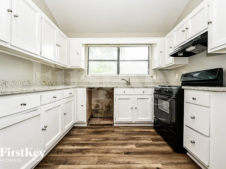 3440 Dogwood Pl — Photo 4