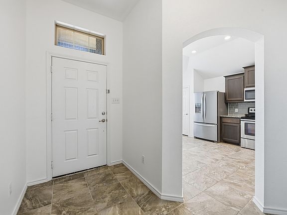 3rd image of 10844 Live Oak Creek Dr