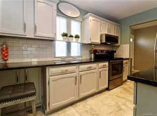 45 Dora St APT B, Stamford, CT 06902