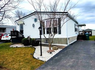 9925 Grantham Ct, Clarence, NY 14031