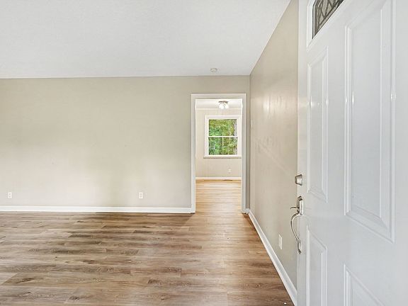 5th image of 2117 Ferry Rd