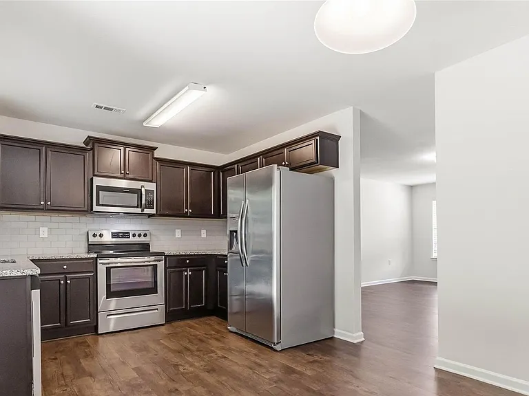 4148 Long Arrow Dr — Photo 3