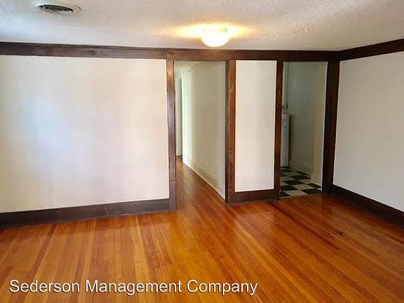 5th image of 3920 McGee St APT 2S