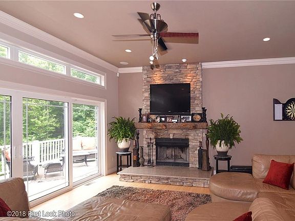 4th image of 45 Oakwood Dr