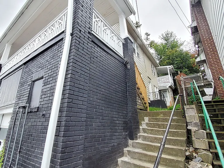 Spring 277 E — Photo 1