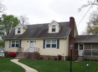 65 E Cliff Rd, Colonia, NJ 07067