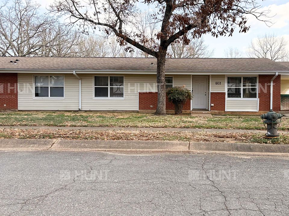 1st image of 136 Kentucky Cir