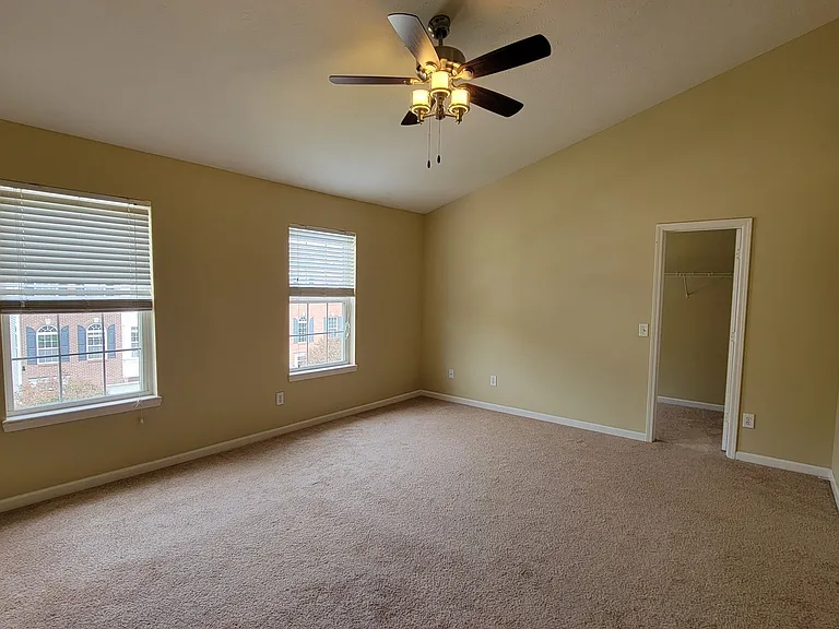 9435 Tanhurst Dr — Photo 15