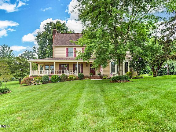 3rd image of 12812 Peach View Dr