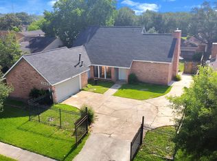 10719 Kitty Brook Dr, Houston, TX 77071
