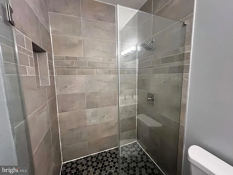 924 N 15th St #3 — Photo 11