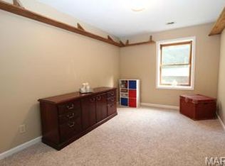 715 Forestwood Ln, O'Fallon, MO 63366