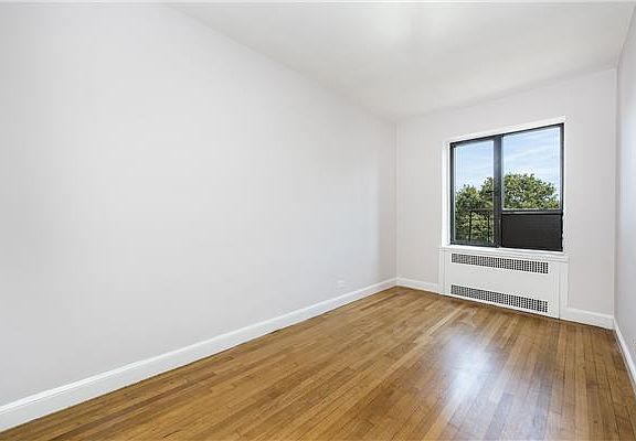 5th image of 420-424 Central Park W #6H
