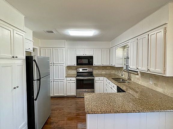 4th image of 7317 Shady Hollow Ln