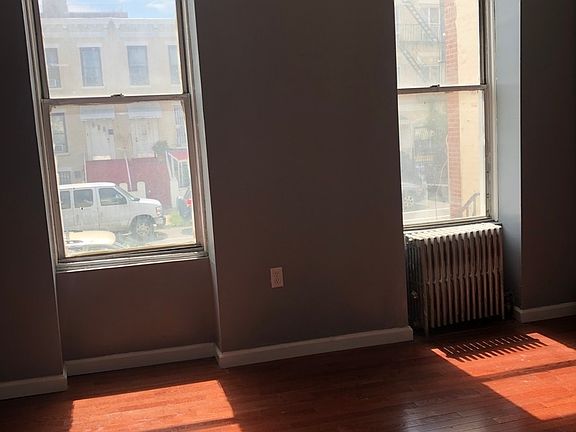 4th image of 753 Sterling Pl #1