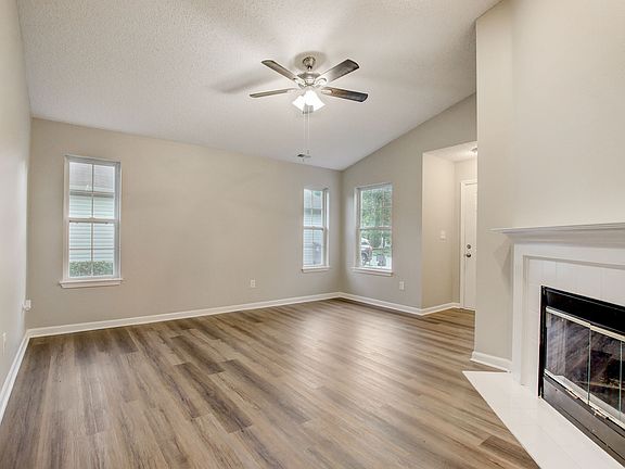4th image of 15477 Fawn Meadow Dr