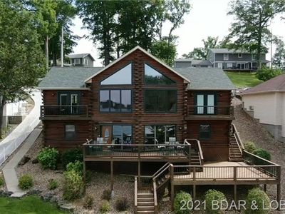 35 Flamingo Dr, Lake Ozark, MO, 65049