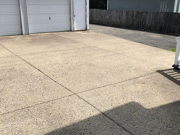 3rd image of 6 Fairview Ave #2