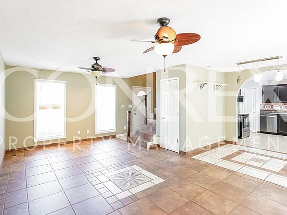 4th image of 2048 Windmeade Dr